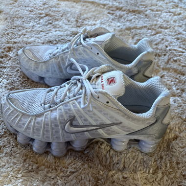 Sneaker Nike Shox bianchi