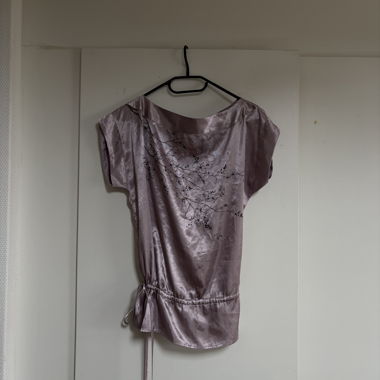 LILA BLUSE