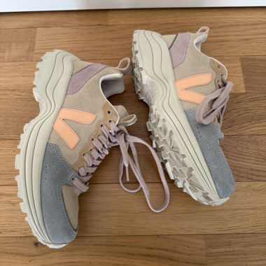 Veja Venturi Pastel 