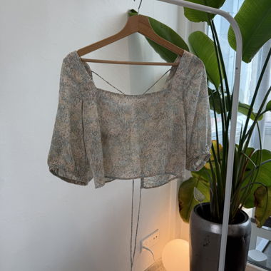 H&M geblümtes Crop-Top