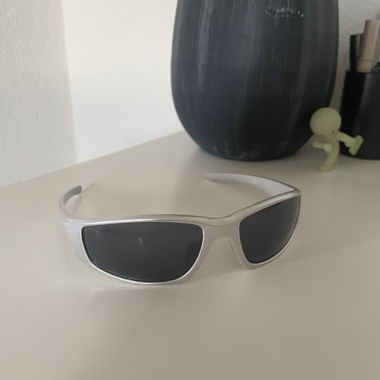 Lunette à soleil yk2 grise