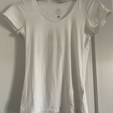 Fitted white shirt