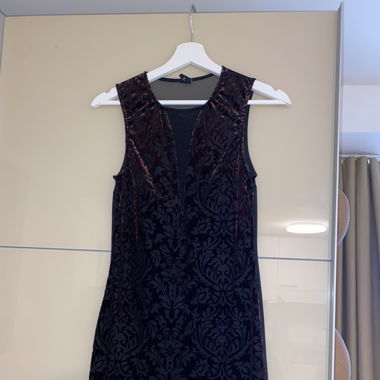 Körperbetontes Kleid wie neu