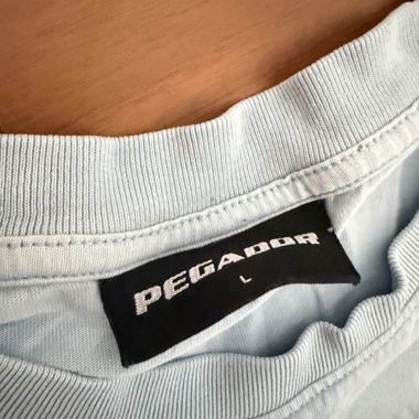T-shirt blu PEGADOR