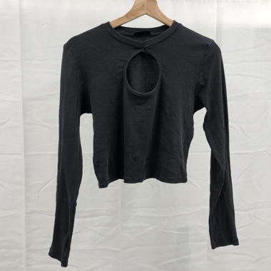 Crop Top mit Lochausschnitt