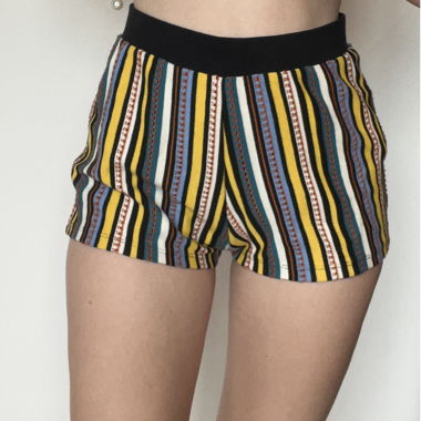 Gestreifte Sommer-Shorts