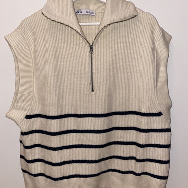 Ärmelloser Zara-Pullover