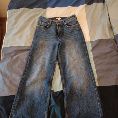 Wide leg jeans