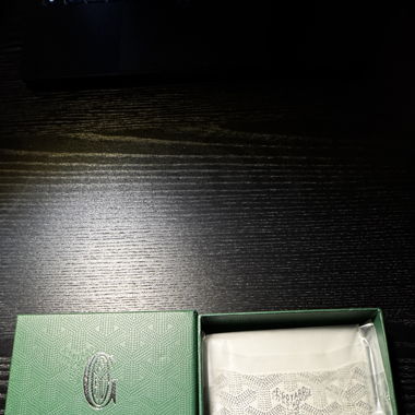 White GY Cardholder 