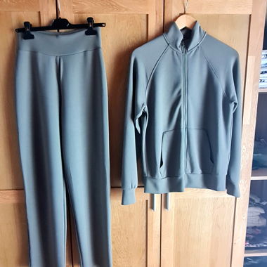 Sportanzug TEZENIS grau-grün