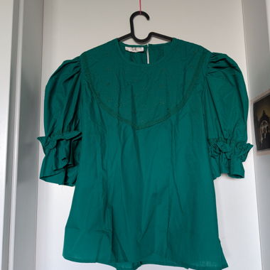 Blouse à manches bouffantes