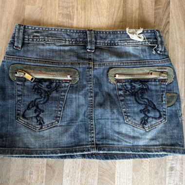 Y2k mini skirt