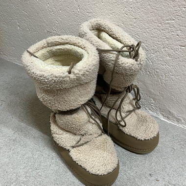 Moonboots