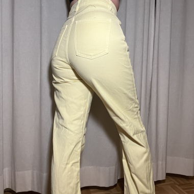 Hellgelbe Jeans, 36