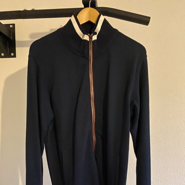 Pull jacket