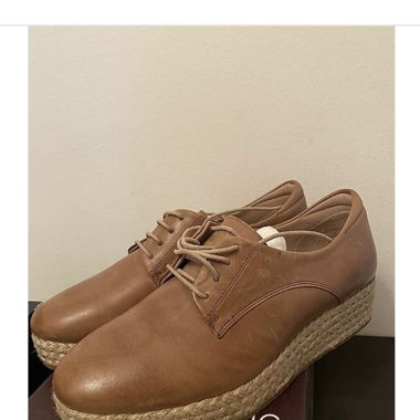 Leather shoes 