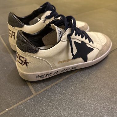 Golden Goose Sneakers