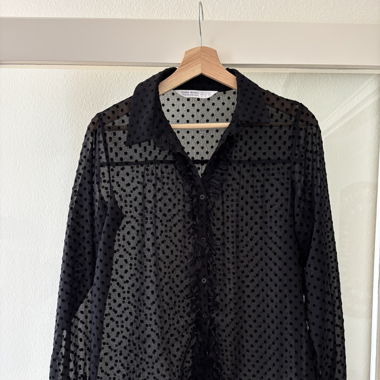Chemise à pois transparente noir