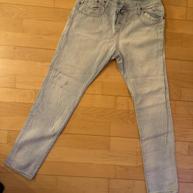 Hellblaue Jeans