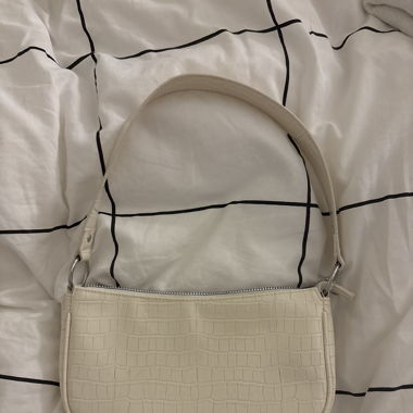 Schultertasche
