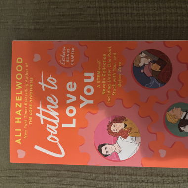 Loathe to love you de Ali Hazelwood - livre en anglais