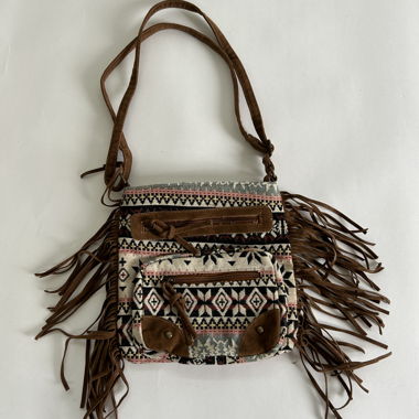 Crossbody-Tasche mit Fransen-Muster