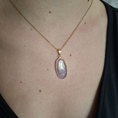 Violet Stone Pendant Necklace