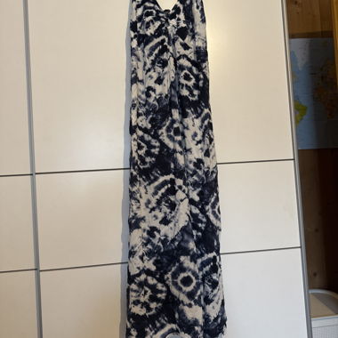 Summer dress with tie-dye pattern
