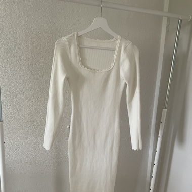 midi kleid weiss langarm