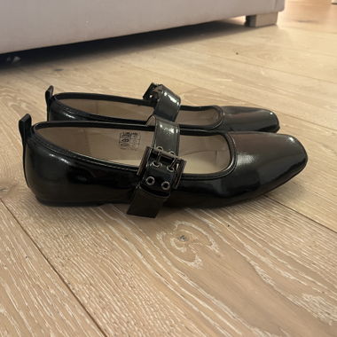 Ballerines noires à bride