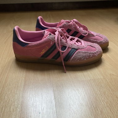 adidas gazelle pink