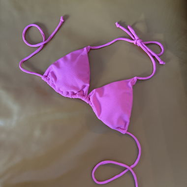 Pinkes Triangel-Bikinioberteil