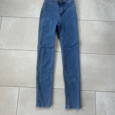 Pull&bear skinny jeans 32