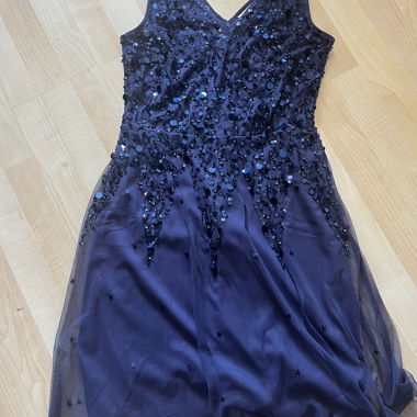 Robe de soirée bleu foncé à paillettes