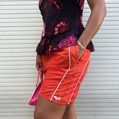 Vintage Arena-Shorts in Rot und Weiss