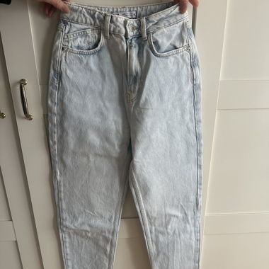 ZARA light wash mom jeans 