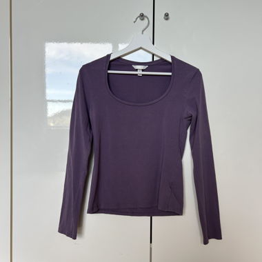 Top a maniche lunghe lilla H&M con scollo a U