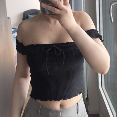 Top Bardot nero