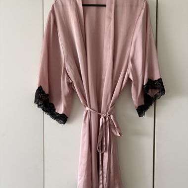 Accappatoio in raso rosa