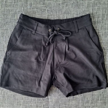 JYD kurze Hosen schwarz, Grösse XS
