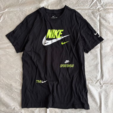 Nike tee green and white graphic print tee