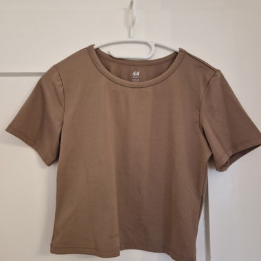 Sports top