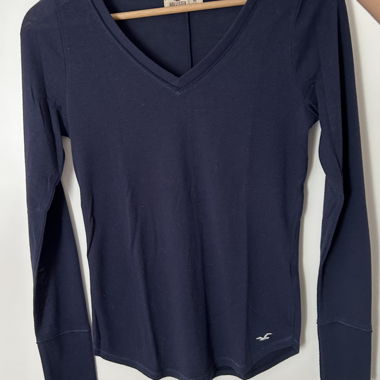 Hollister long-sleeve T-shirt