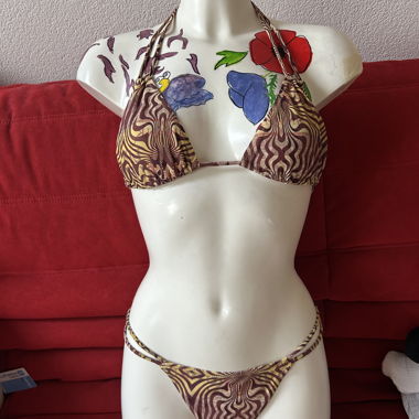Bikini triangle imprimé marron et jaune