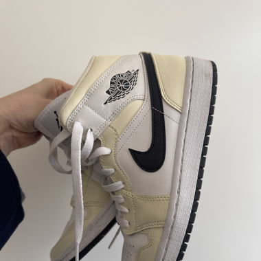 Nike Air Jordan 1 Mid Coconut Milk