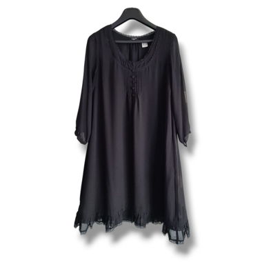 Robe noire légère, manches 3/4, taille 38