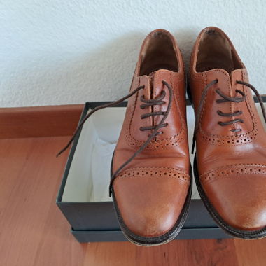 Soft leather brouges 