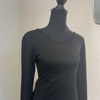 Pull dos nu noir design !