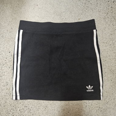 Jupe Adidas mignonne