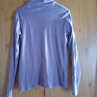 Maglione con collo alto lilla